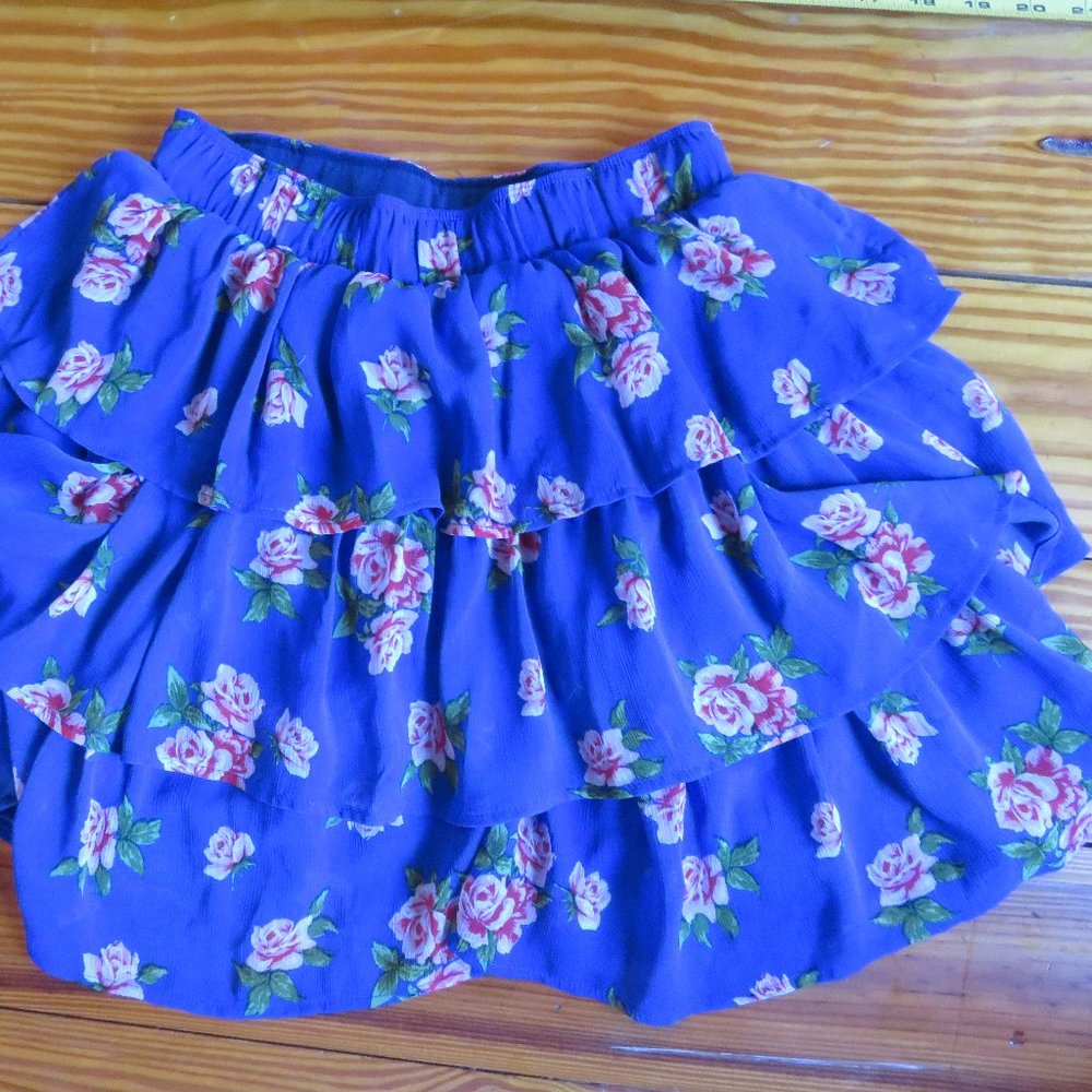 Hollister Ruffle Blue Flower Skirt XS - Picture 7 of 10